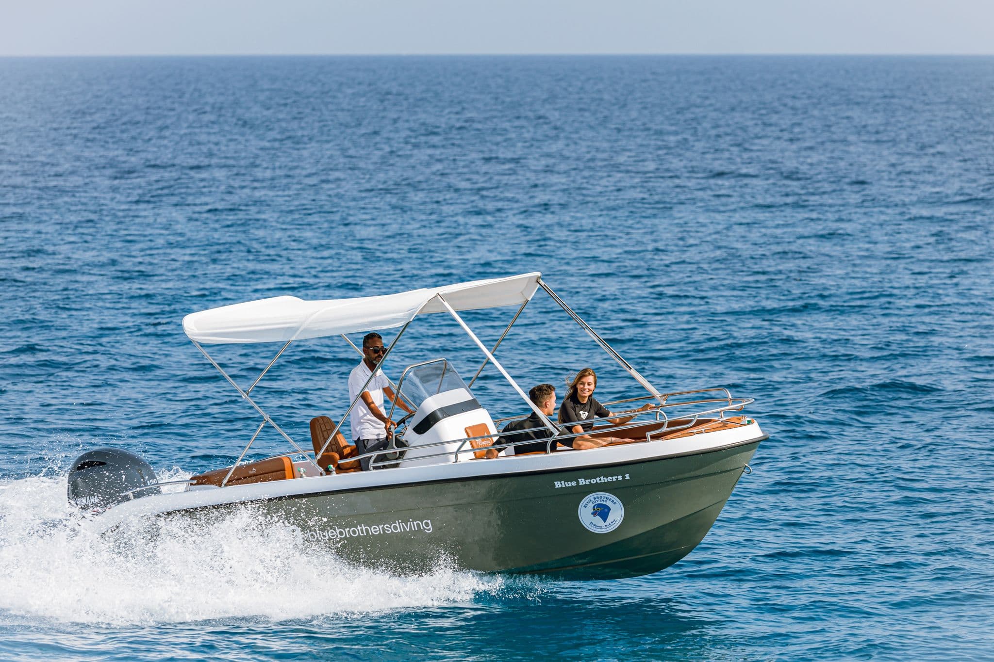 Blue Brothers 1 speedboat crossing the Red Sea with guests
